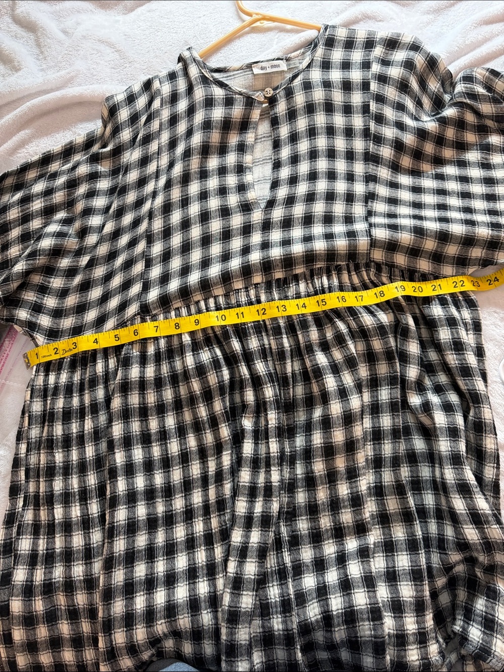 Black & White Plaid Tunic Top2680 - Picture 3 of 5